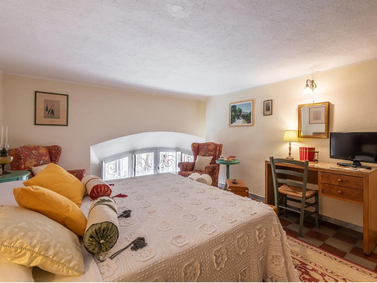 ドルガーリ Palazzo Santa Caterina Bed & Breakfast エクステリア 写真