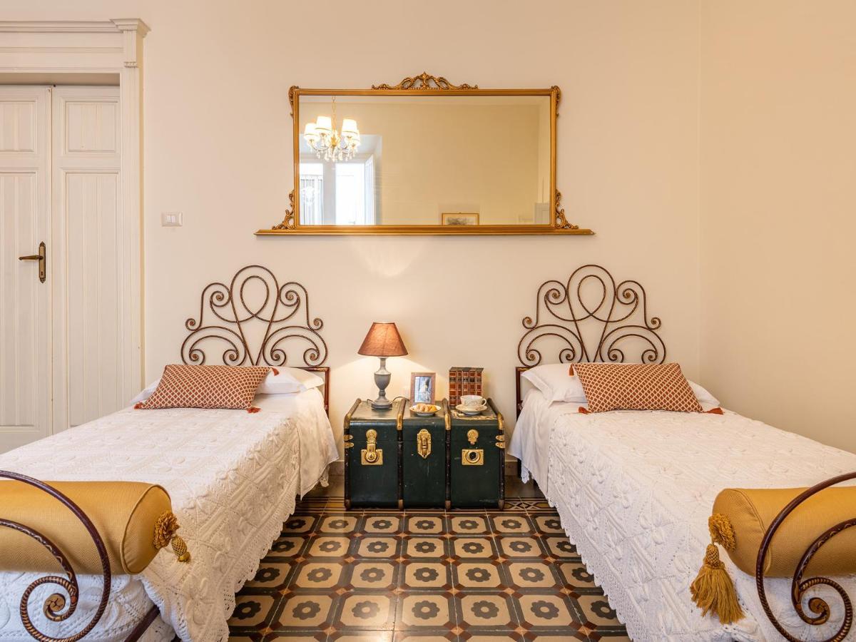 ドルガーリ Palazzo Santa Caterina Bed & Breakfast エクステリア 写真