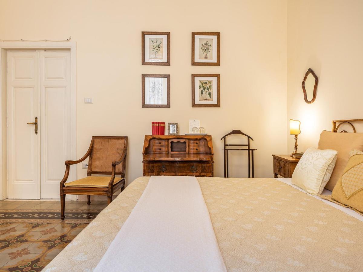ドルガーリ Palazzo Santa Caterina Bed & Breakfast エクステリア 写真