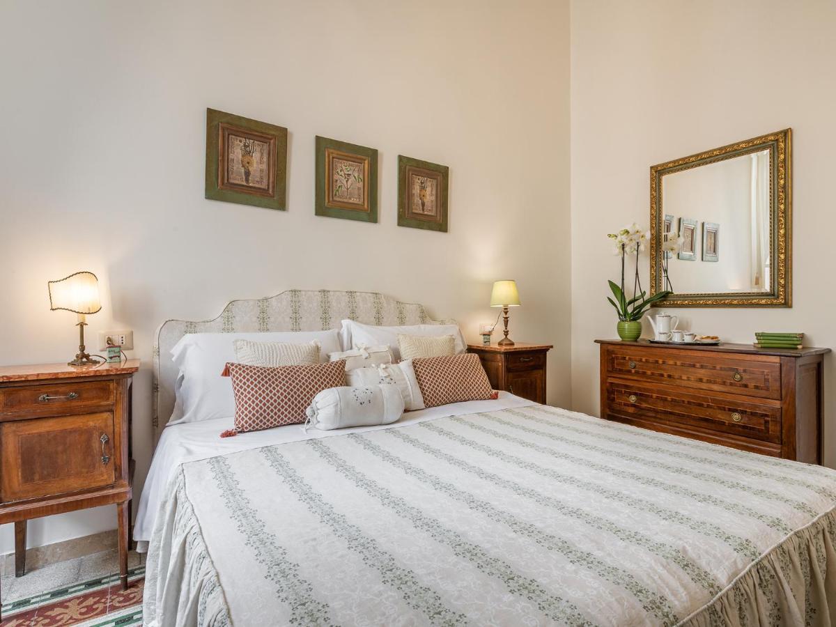 ドルガーリ Palazzo Santa Caterina Bed & Breakfast エクステリア 写真