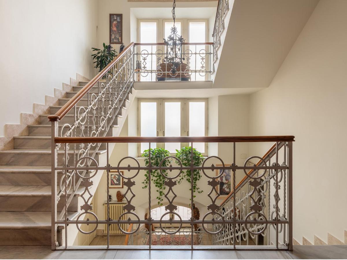 ドルガーリ Palazzo Santa Caterina Bed & Breakfast エクステリア 写真